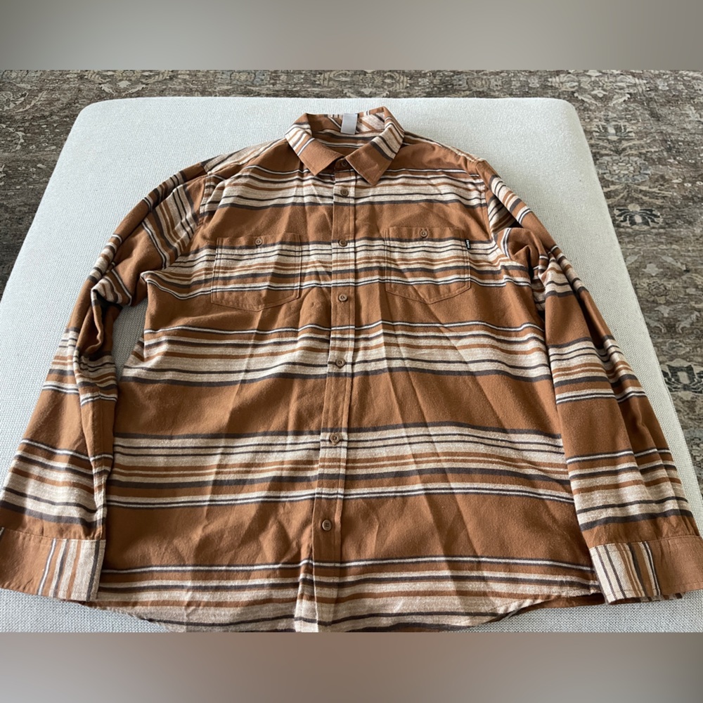 Men’s Hurley flannel striped size xl